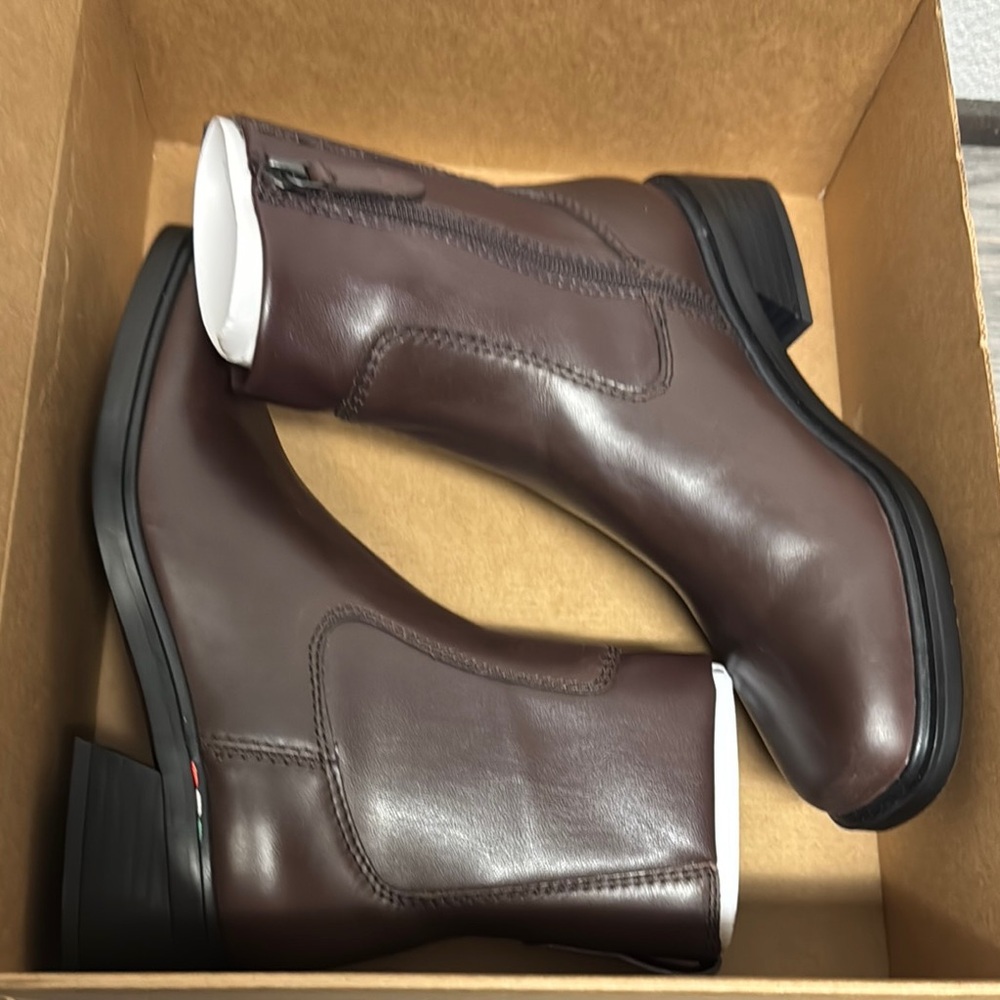 Franco Sarto Gracelyn Ankle Boot (WIDE) - Picture 2 of 7
